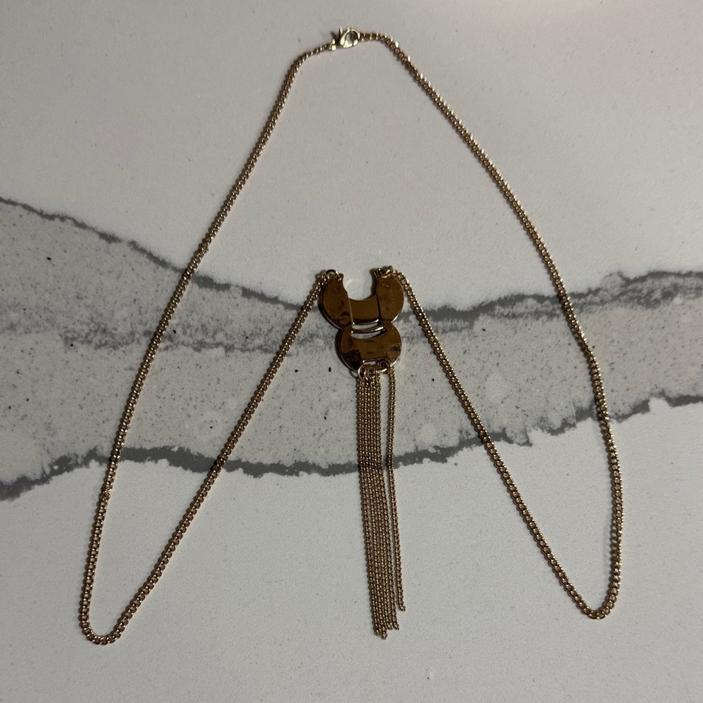 Elegant Gold-Tone Necklace with Tassel